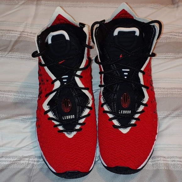 🔥Nike Lebron 17🔥 - Picture 3 of 5